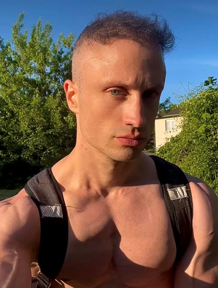 Áron Ecsenyi